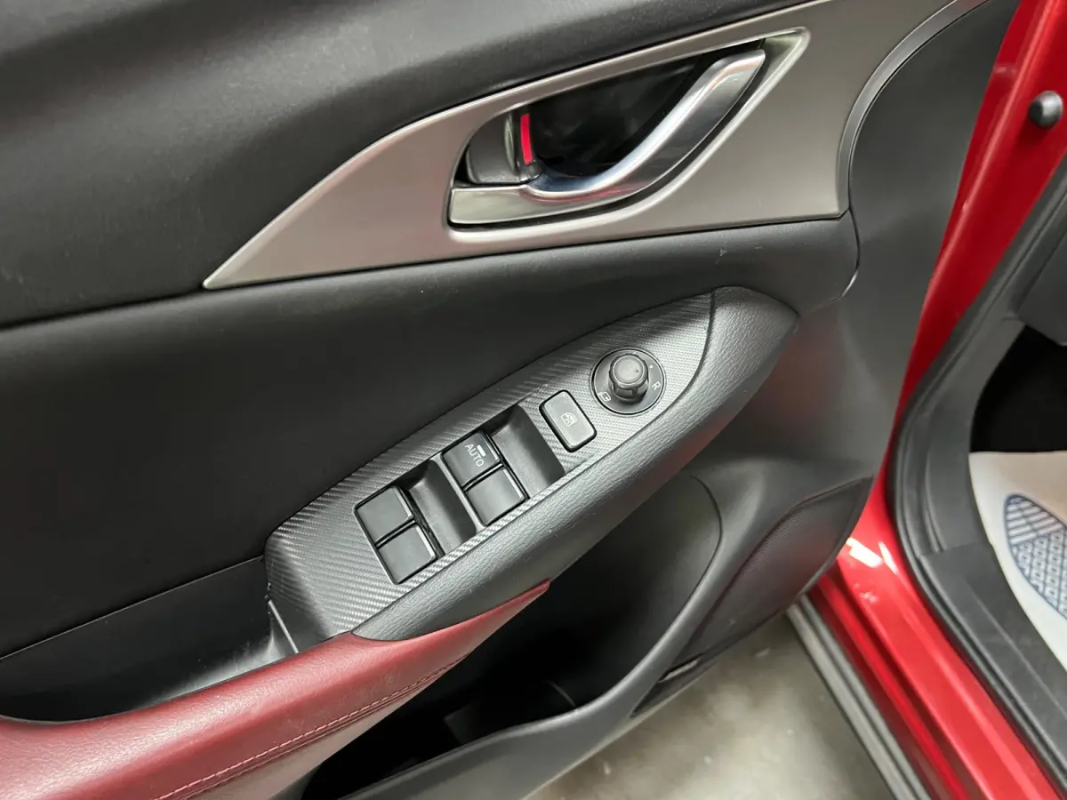 2.0 SkyActiv-G 120 GT|HUD|Trekhaak|Carplay|Cam|Stoelverw.|