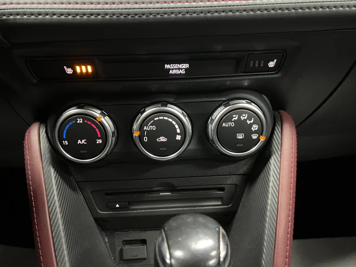 2.0 SkyActiv-G 120 GT|HUD|Trekhaak|Carplay|Cam|Stoelverw.|