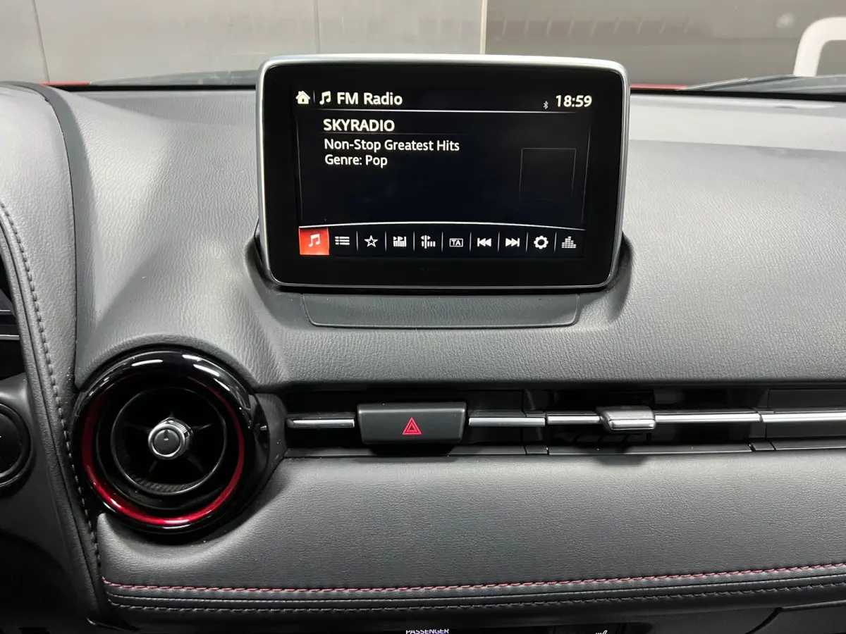 2.0 SkyActiv-G 120 GT|HUD|Trekhaak|Carplay|Cam|Stoelverw.|