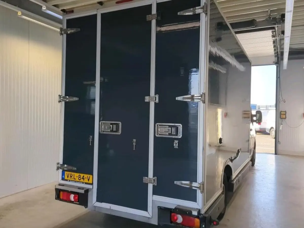 2.3 dCi 150 BAKWAGEN MEUBELBAK LOWLINER