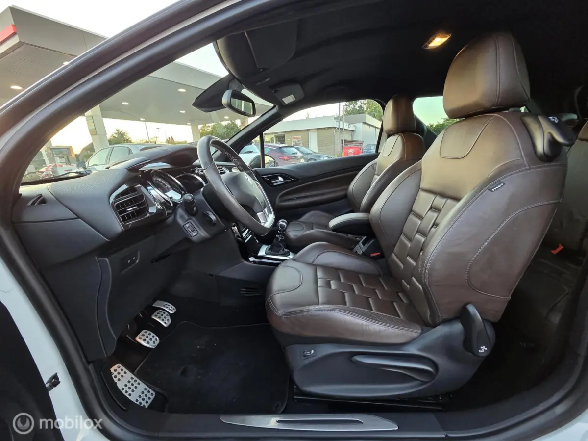 1.2 PureTech Sport Chic Camera/Nav/Leder/Xenon