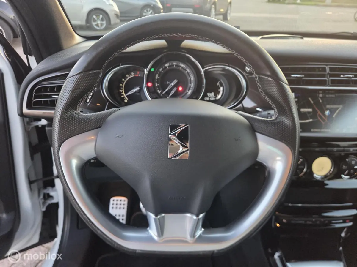 1.2 PureTech Sport Chic Camera/Nav/Leder/Xenon