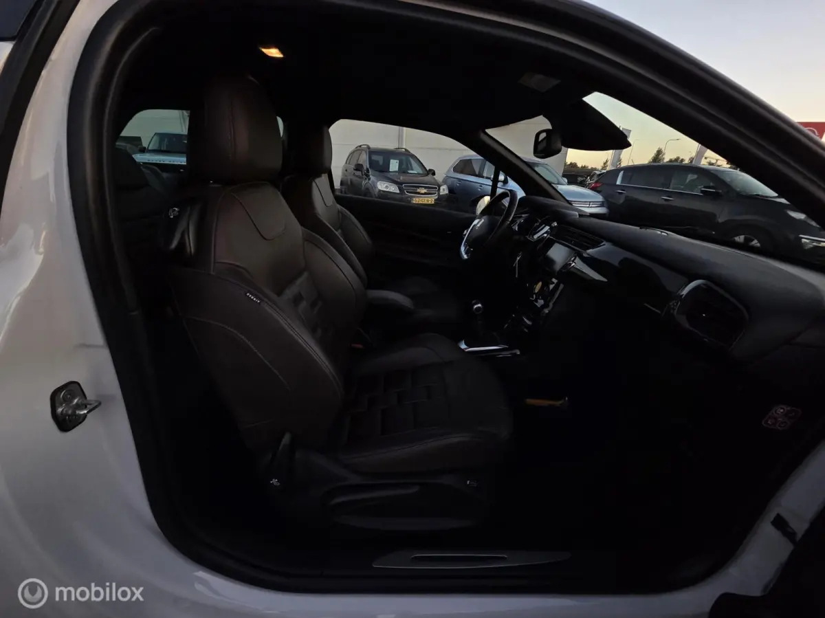 1.2 PureTech Sport Chic Camera/Nav/Leder/Xenon