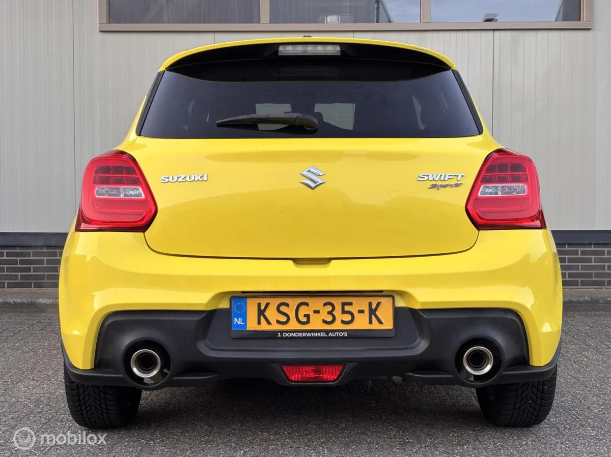 1.4 Sport 140PK CHAMPION YELLOW EDITION camera