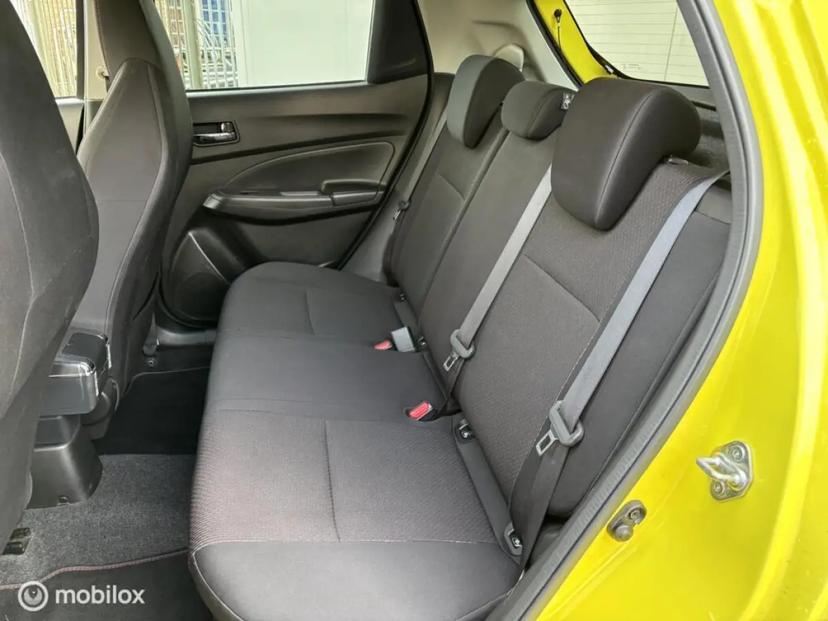1.4 Sport 140PK CHAMPION YELLOW EDITION camera