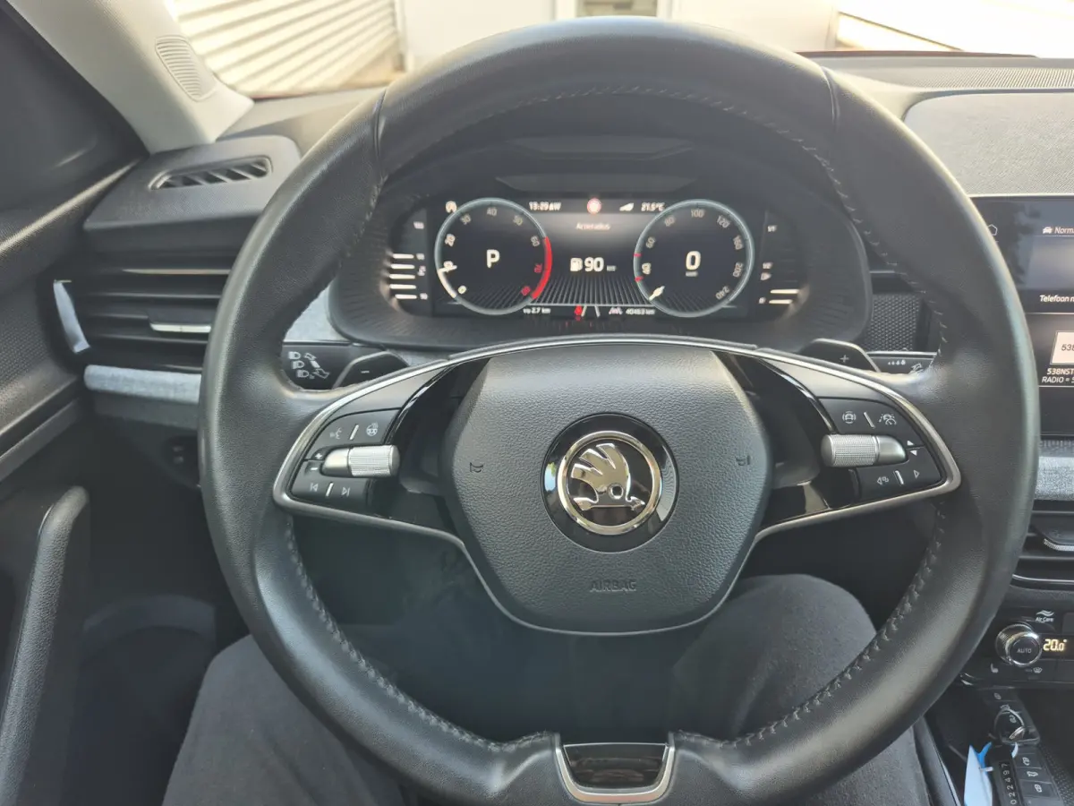 1.5 TSI ACT Business Edition,Cruisecontrol,Nav/Camera/Carplay,Stoel/Stuurverwarming,parkcontrol,