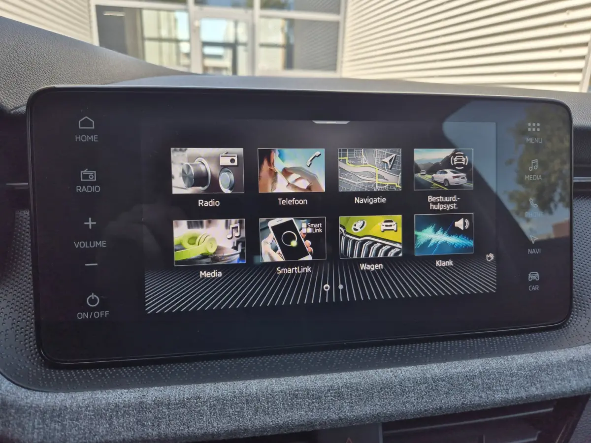 1.5 TSI ACT Business Edition,Cruisecontrol,Nav/Camera/Carplay,Stoel/Stuurverwarming,parkcontrol,