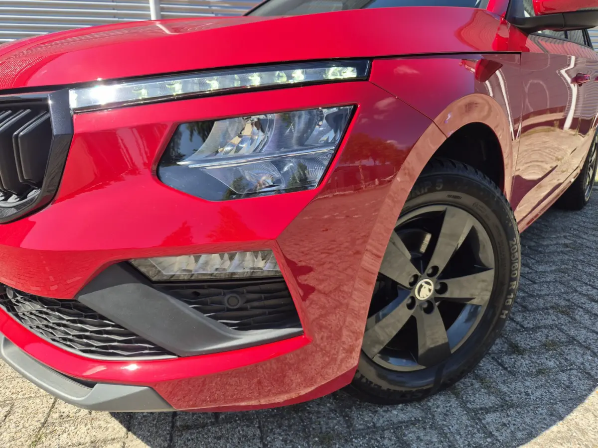 1.5 TSI ACT Business Edition,Cruisecontrol,Nav/Camera/Carplay,Stoel/Stuurverwarming,parkcontrol,