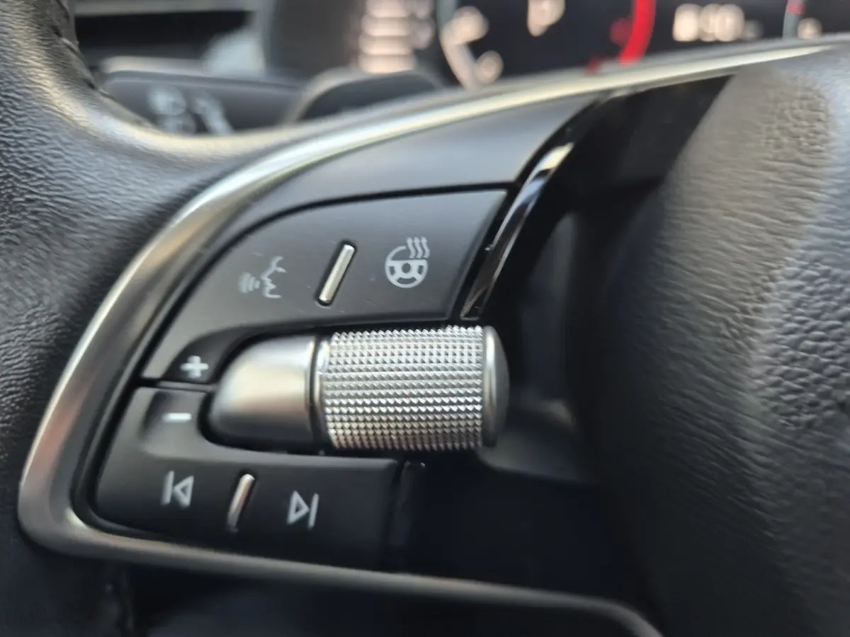1.5 TSI ACT Business Edition,Cruisecontrol,Nav/Camera/Carplay,Stoel/Stuurverwarming,parkcontrol,