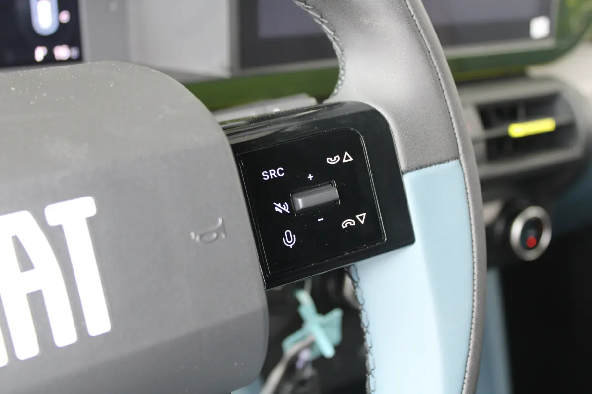 1.2 Hybrid ICON | Achterbank in delen neerklapbaar | Achterbank neerklapbaar | Achterspoiler