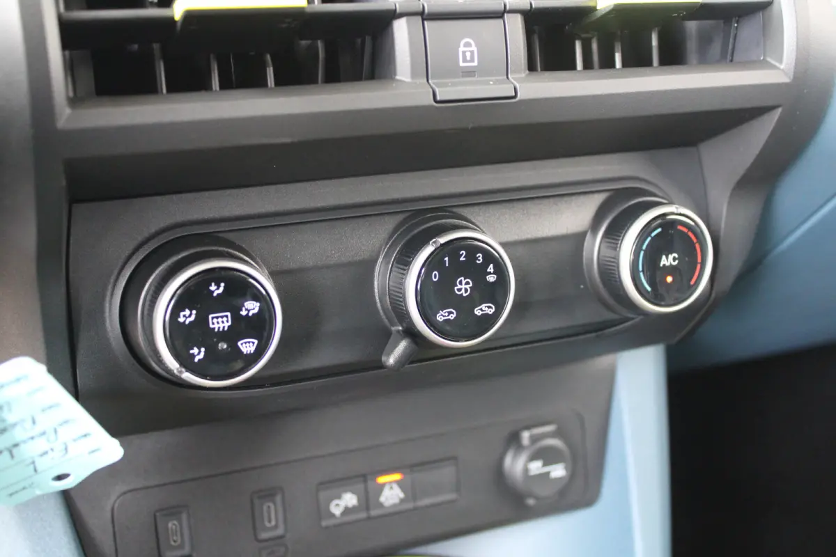 1.2 Hybrid ICON | Achterbank in delen neerklapbaar | Achterbank neerklapbaar | Achterspoiler