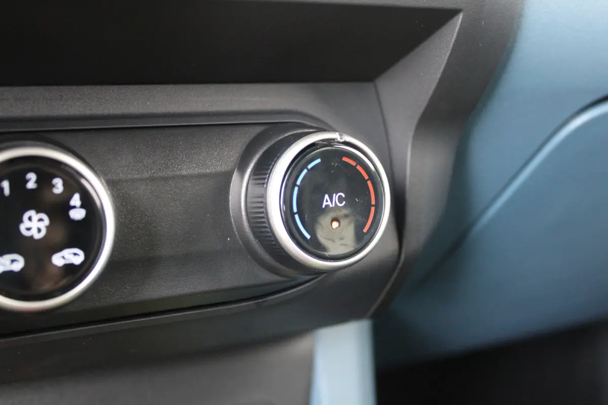 1.2 Hybrid ICON | Achterbank in delen neerklapbaar | Achterbank neerklapbaar | Achterspoiler