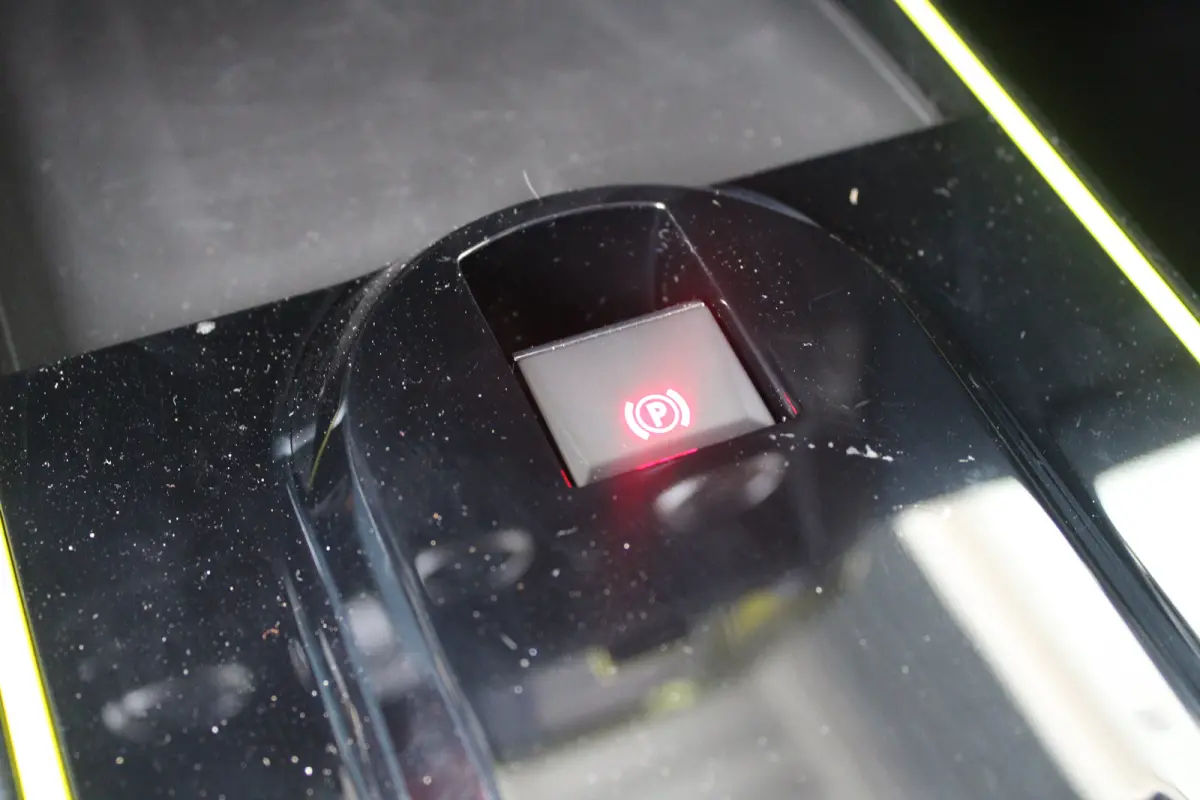 1.2 Hybrid ICON | Achterbank in delen neerklapbaar | Achterbank neerklapbaar | Achterspoiler