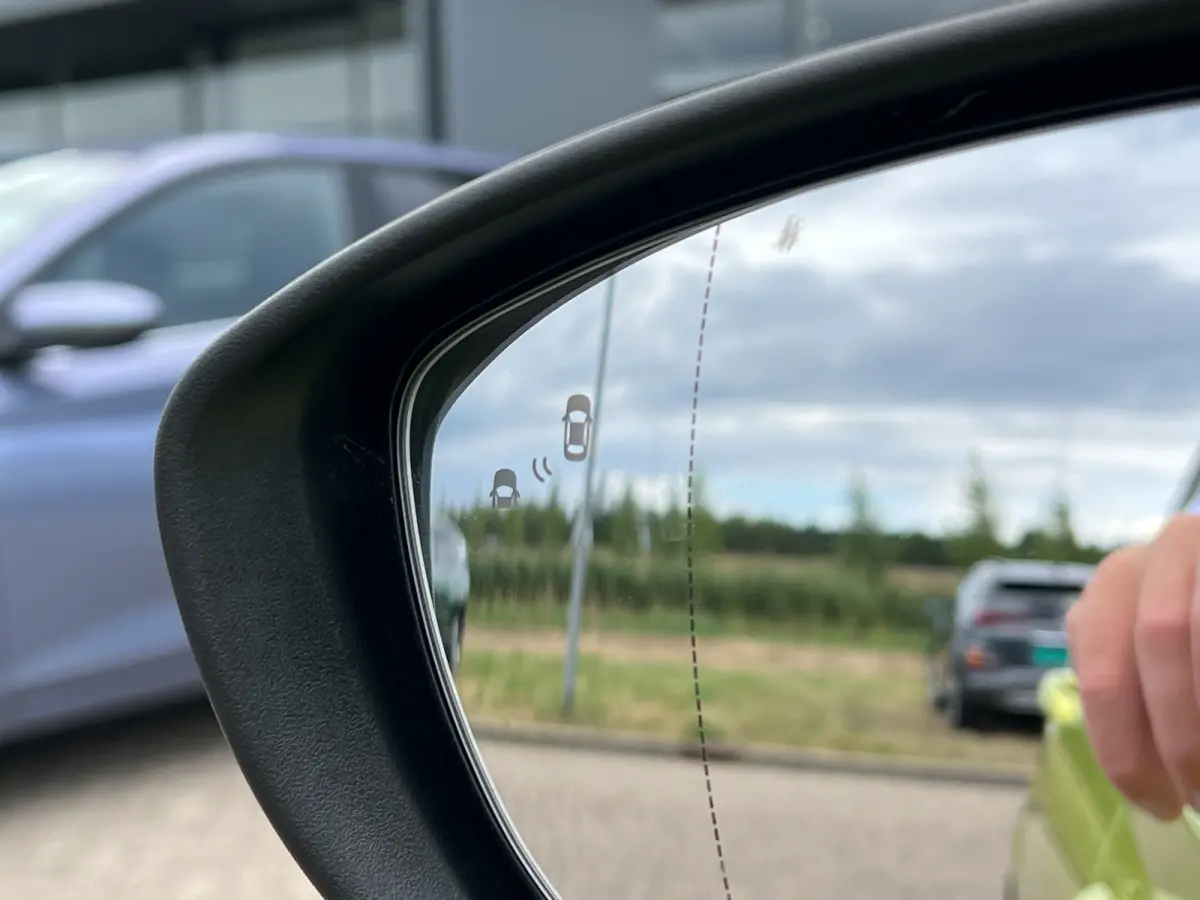 1.0 T-GDI 100pk N-Line | Camera | Carplay | Premium audio | Cruise controle | Navigatie | 17'' velgen | Dodehoek detectie | Parkeersensoren