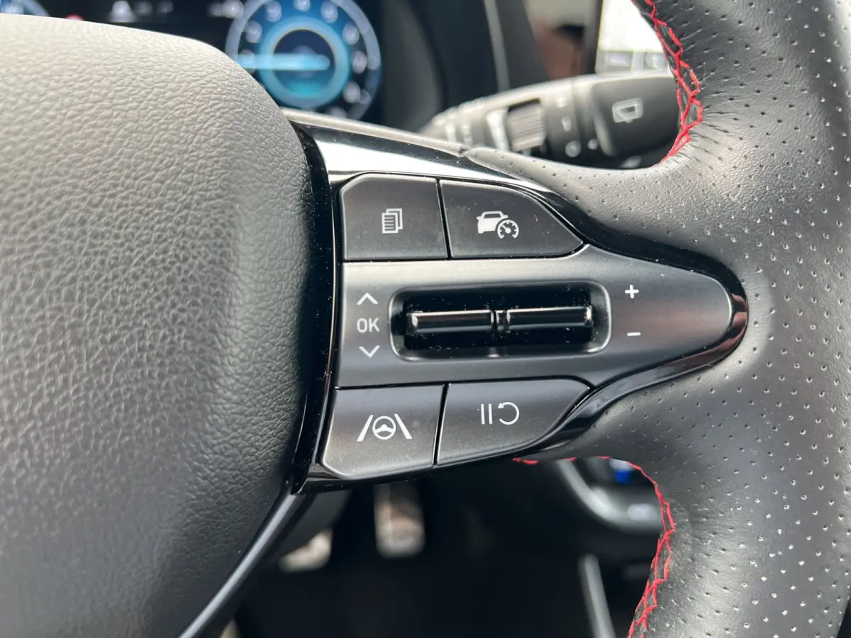 1.0 T-GDI 100pk N-Line | Camera | Carplay | Premium audio | Cruise controle | Navigatie | 17'' velgen | Dodehoek detectie | Parkeersensoren