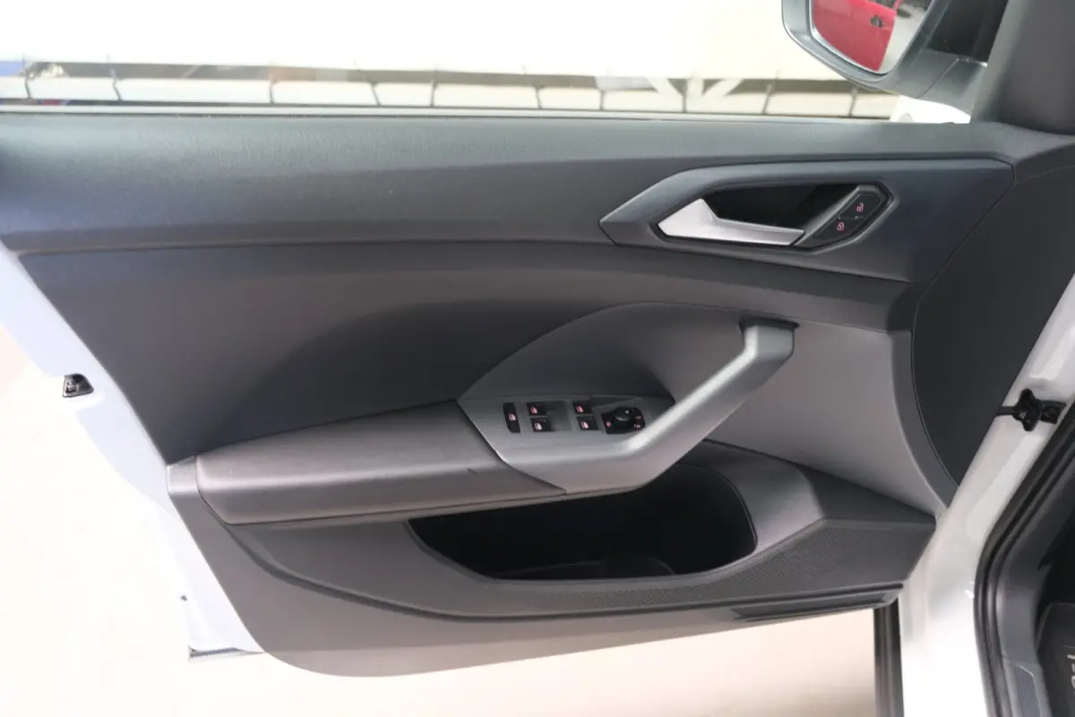 1.0 TSI Life - N.A.P. Airco, Cruise, PDC, Navi.