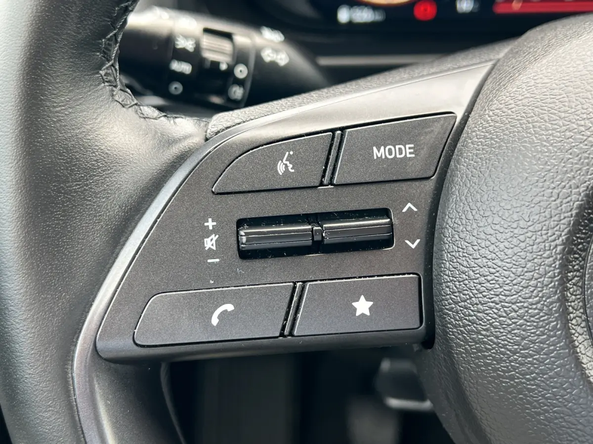 1.0 T-GDI 100pk Premium | Carplay | Climate control | Cruise control | Stoel/stuurverwarming | Camera | Parkeersensoren | DAB | Premium Audio | Lichtmetalen velgen | Navigatie