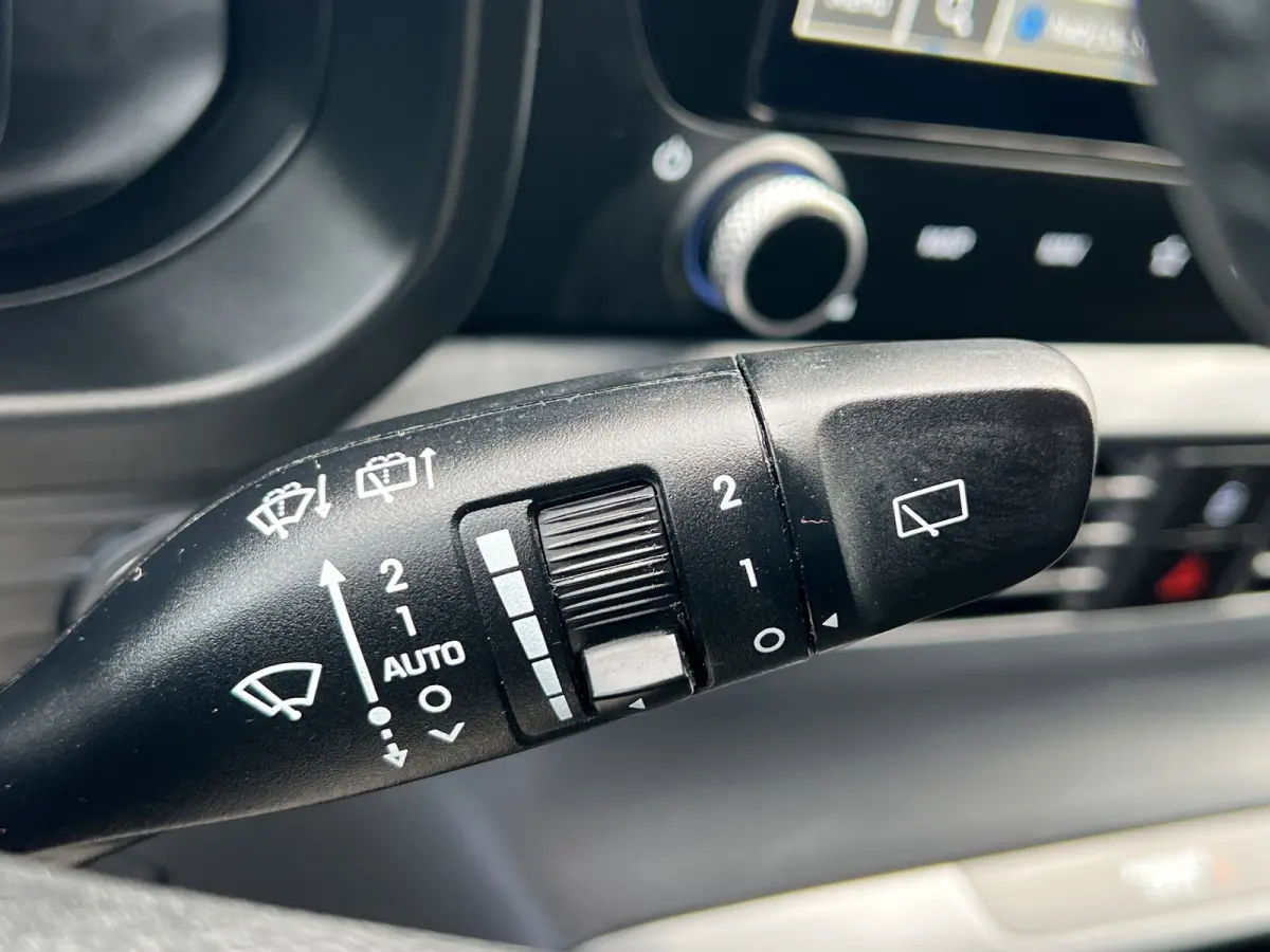 1.0 T-GDI 100pk Premium | Carplay | Climate control | Cruise control | Stoel/stuurverwarming | Camera | Parkeersensoren | DAB | Premium Audio | Lichtmetalen velgen | Navigatie