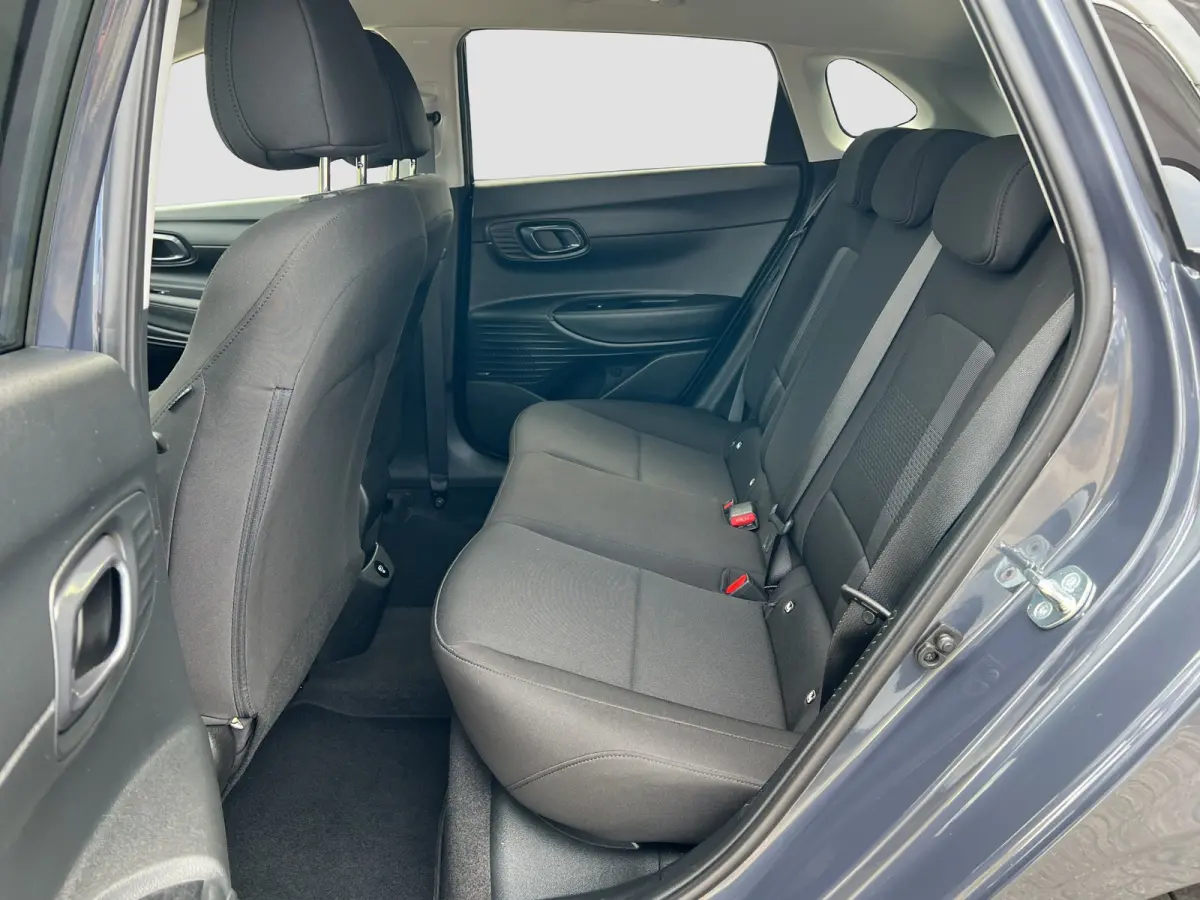 1.0 T-GDI 100pk Premium | Carplay | Climate control | Cruise control | Stoel/stuurverwarming | Camera | Parkeersensoren | DAB | Premium Audio | Lichtmetalen velgen | Navigatie