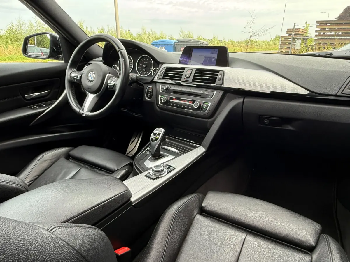 328i Aut M-Tech Sport Pano Leder Navi Xenon