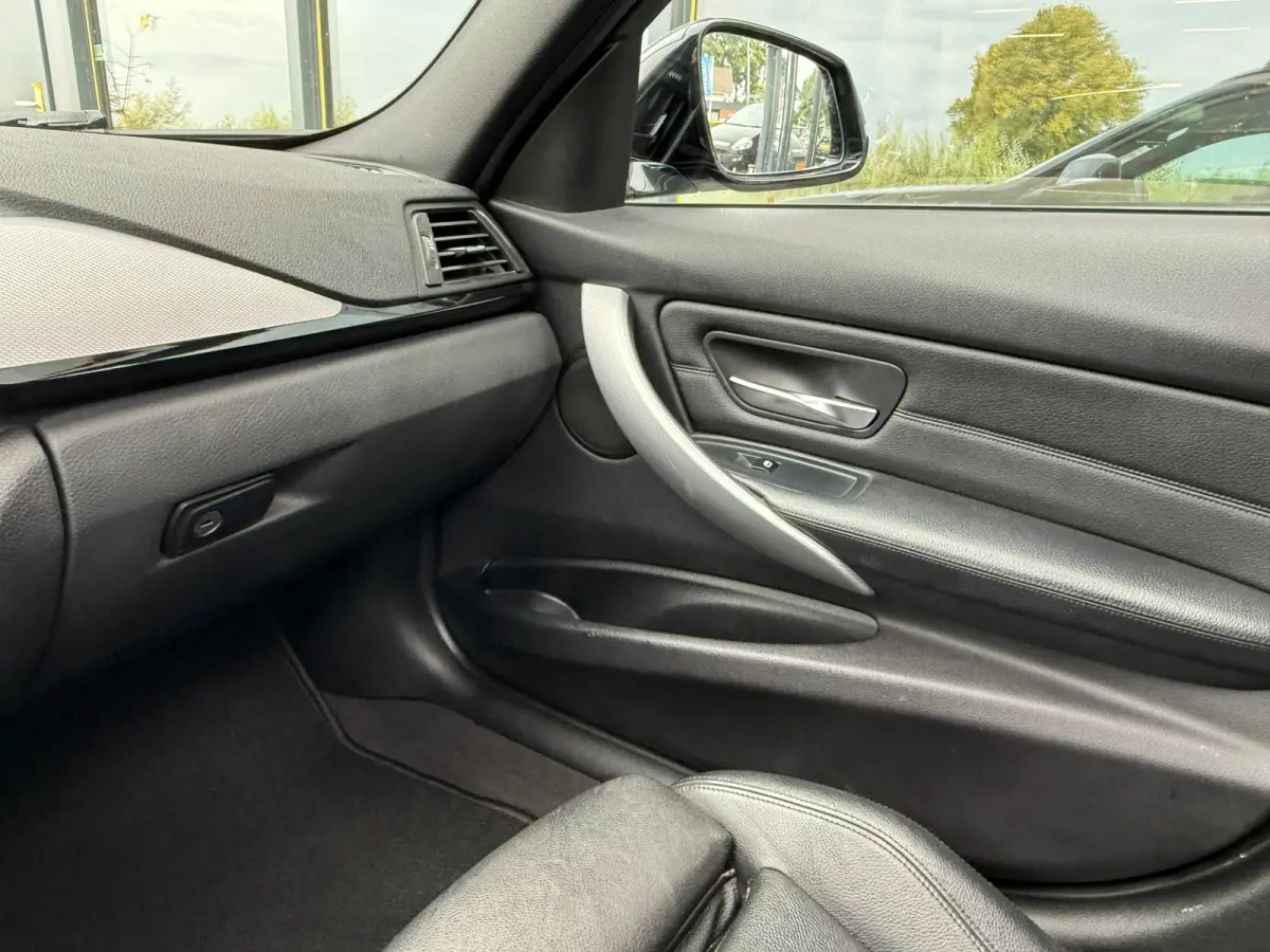 328i Aut M-Tech Sport Pano Leder Navi Xenon