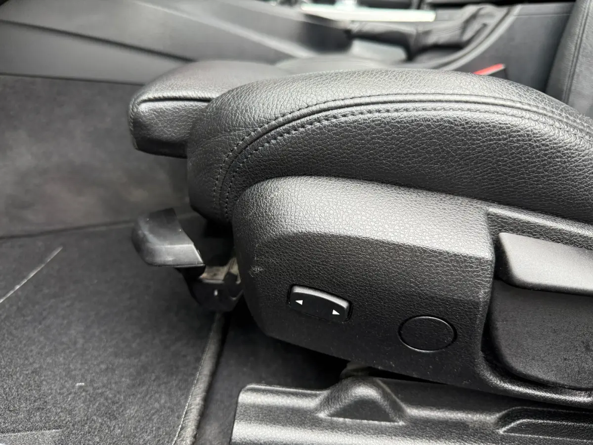 328i Aut M-Tech Sport Pano Leder Navi Xenon