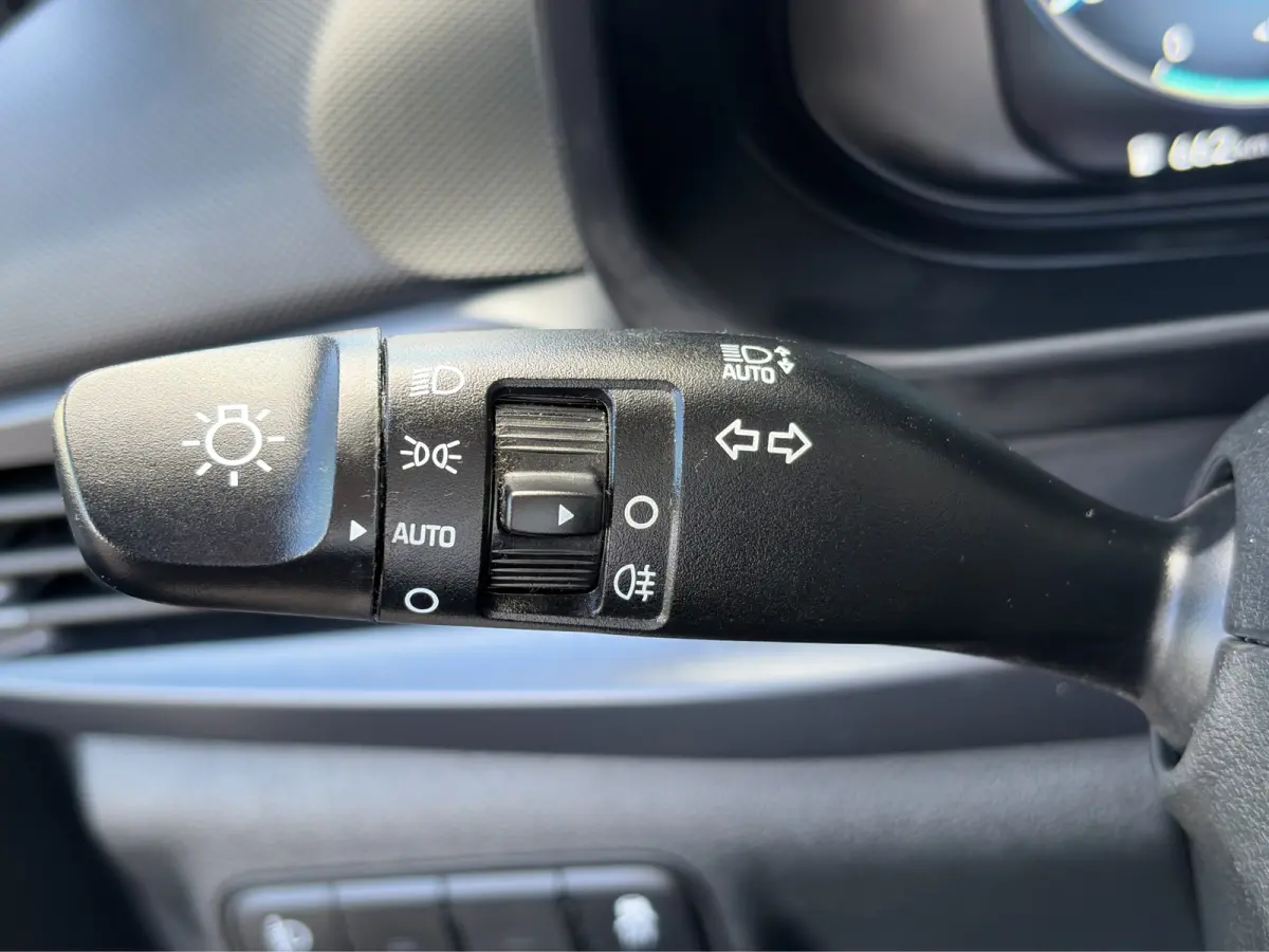 1.0 T-GDI 100pk Premium | Carplay | Climate control | Cruise control | Stoel/stuurverwarming | Camera | Parkeersensoren | DAB | Premium Audio | Lichtmetalen velgen | Navigatie