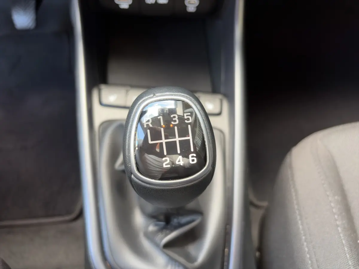 1.0 T-GDI 100pk Premium | Carplay | Climate control | Cruise control | Stoel/stuurverwarming | Camera | Parkeersensoren | DAB | Premium Audio | Lichtmetalen velgen | Navigatie