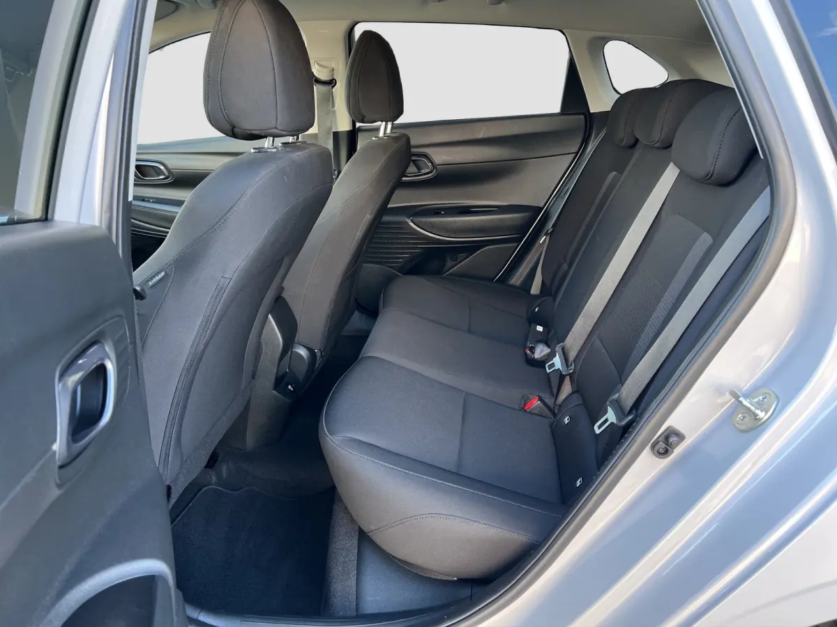 1.0 T-GDI Premium | Carplay | Climate control | Cruise control | Stoel/stuurverwarming | Camera | Parkeersensoren | DAB | Premium Audio | Lichtmetalen velgen | Navigatie
