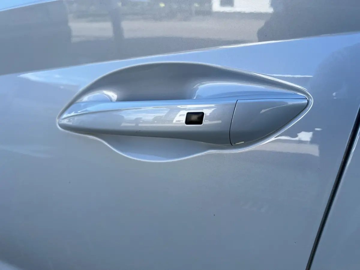 1.0 T-GDI Premium | Carplay | Climate control | Cruise control | Stoel/stuurverwarming | Camera | Parkeersensoren | DAB | Premium Audio | Lichtmetalen velgen | Navigatie