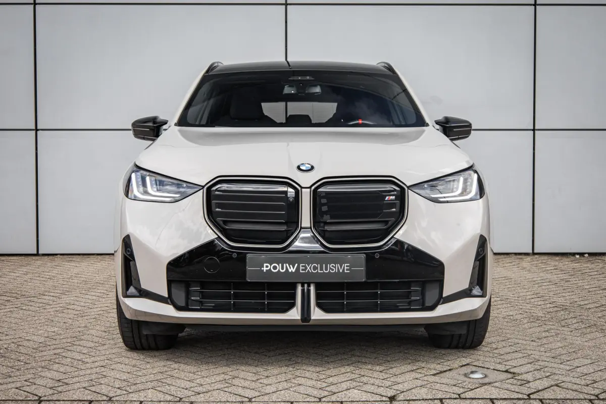 M50 398pk | Panoramadak | Trekhaak | Head-up | 22" Velgen
