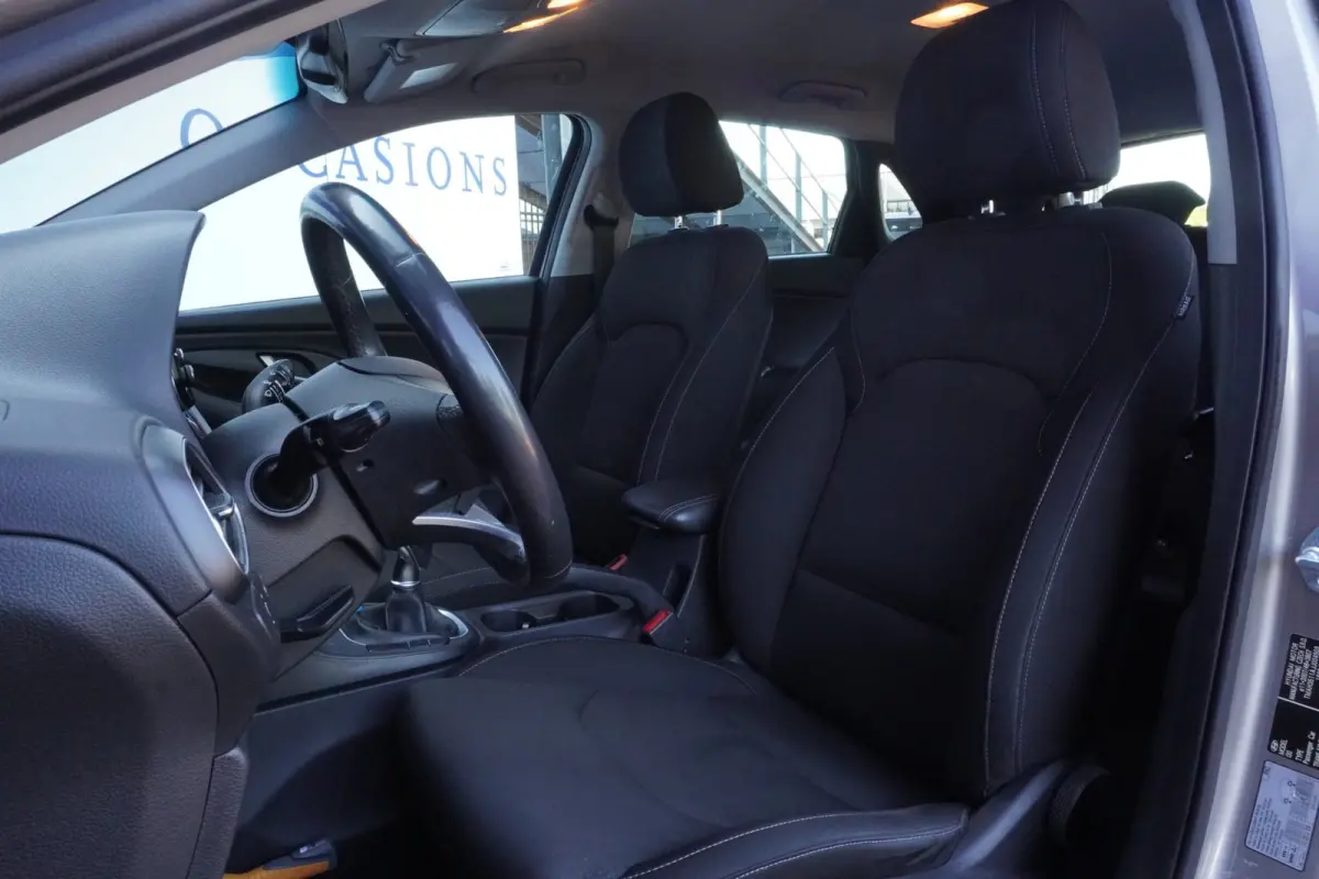1.0 T-GDI First Edition / Camera / Navi / Cruise / ECC / Carplay / = 90.000 KM !!