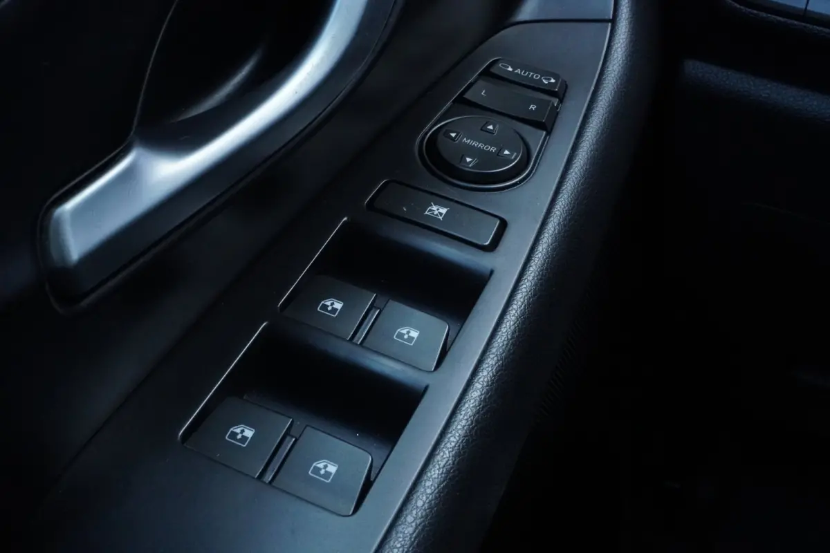 1.0 T-GDI First Edition / Camera / Navi / Cruise / ECC / Carplay / = 90.000 KM !!