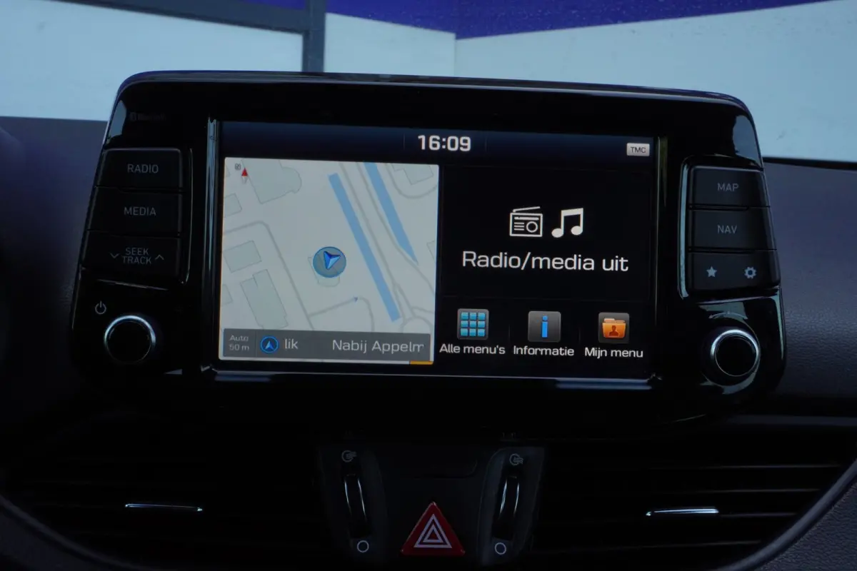 1.0 T-GDI First Edition / Camera / Navi / Cruise / ECC / Carplay / = 90.000 KM !!