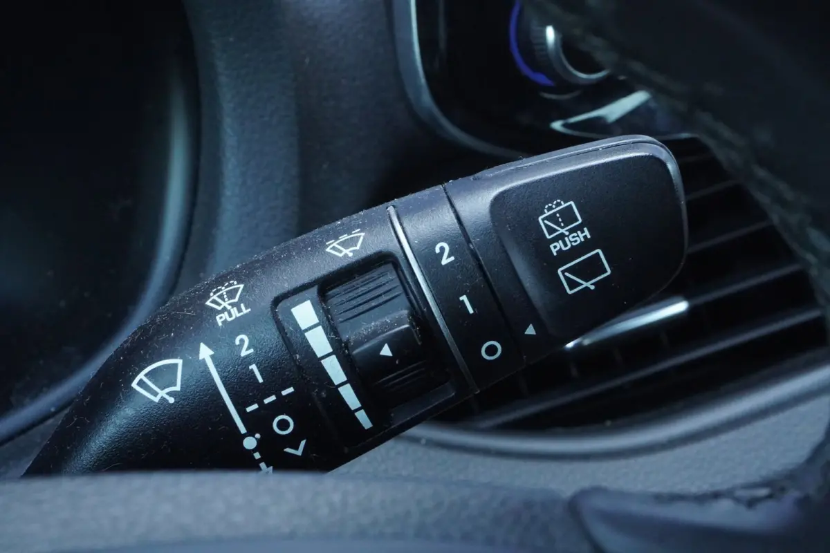1.0 T-GDI First Edition / Camera / Navi / Cruise / ECC / Carplay / = 90.000 KM !!