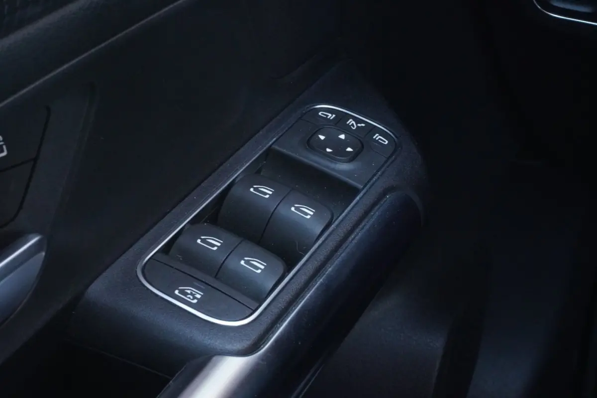 180 Business Solution Luxury / Virtual / Volleder / Camera / LED / Navigatie = ZEER MOOI+TOP AANBIEDING !!