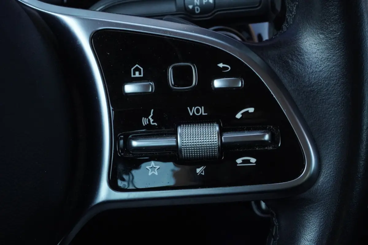 180 Business Solution Luxury / Virtual / Volleder / Camera / LED / Navigatie = ZEER MOOI+TOP AANBIEDING !!