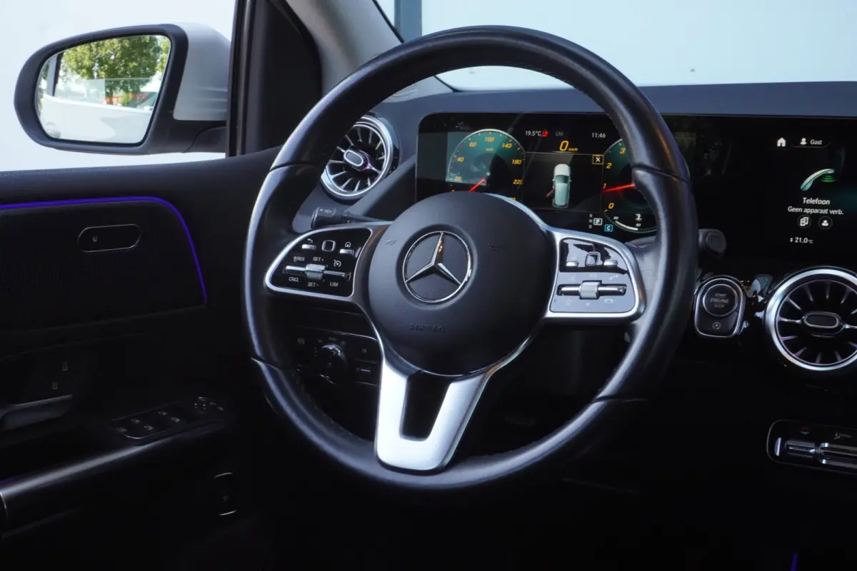 180 Business Solution Luxury / Virtual / Volleder / Camera / LED / Navigatie = ZEER MOOI+TOP AANBIEDING !!