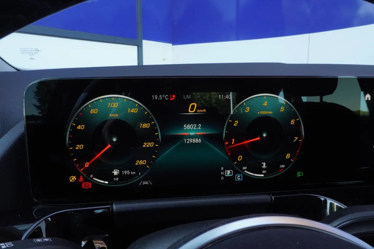180 Business Solution Luxury / Virtual / Volleder / Camera / LED / Navigatie = ZEER MOOI+TOP AANBIEDING !!