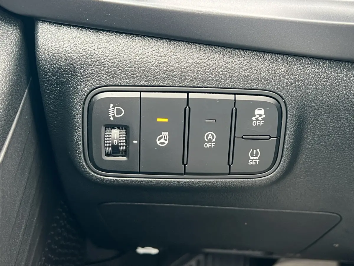 1.0 T-GDI 100pk Premium | Carplay | Climate control | Cruise control | Stoel/stuurverwarming | Camera | Parkeersensoren | DAB | Premium Audio | Lichtmetalen velgen | Navigatie