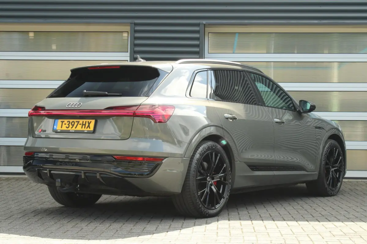 50 340pk quattro S Edition 95 kWh | Trekhaak | Elek. Sportstoelen + Memory | Stuur + Stoelverwarming | Adaptieve Cruise Control | Achteruitrijcamera