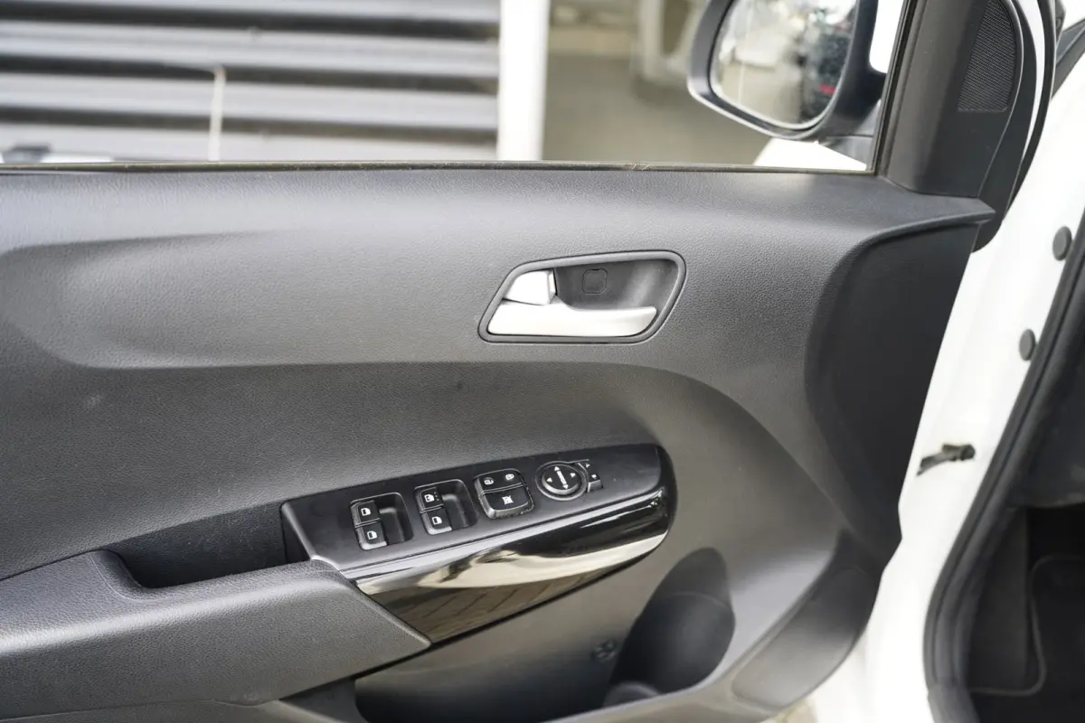 1.0 CVVT ComfortPlusLine Navi Cam Airco Cv Elek ramen