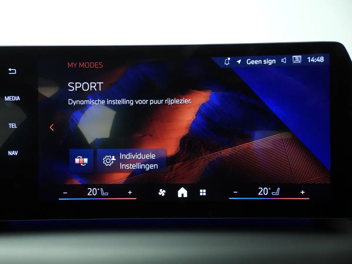 120 M Sportpakket Pro / Premium Pack / Panoramadak / Harman-Kardon /  Camera / Getint glas / Alu wielen 19 inch
