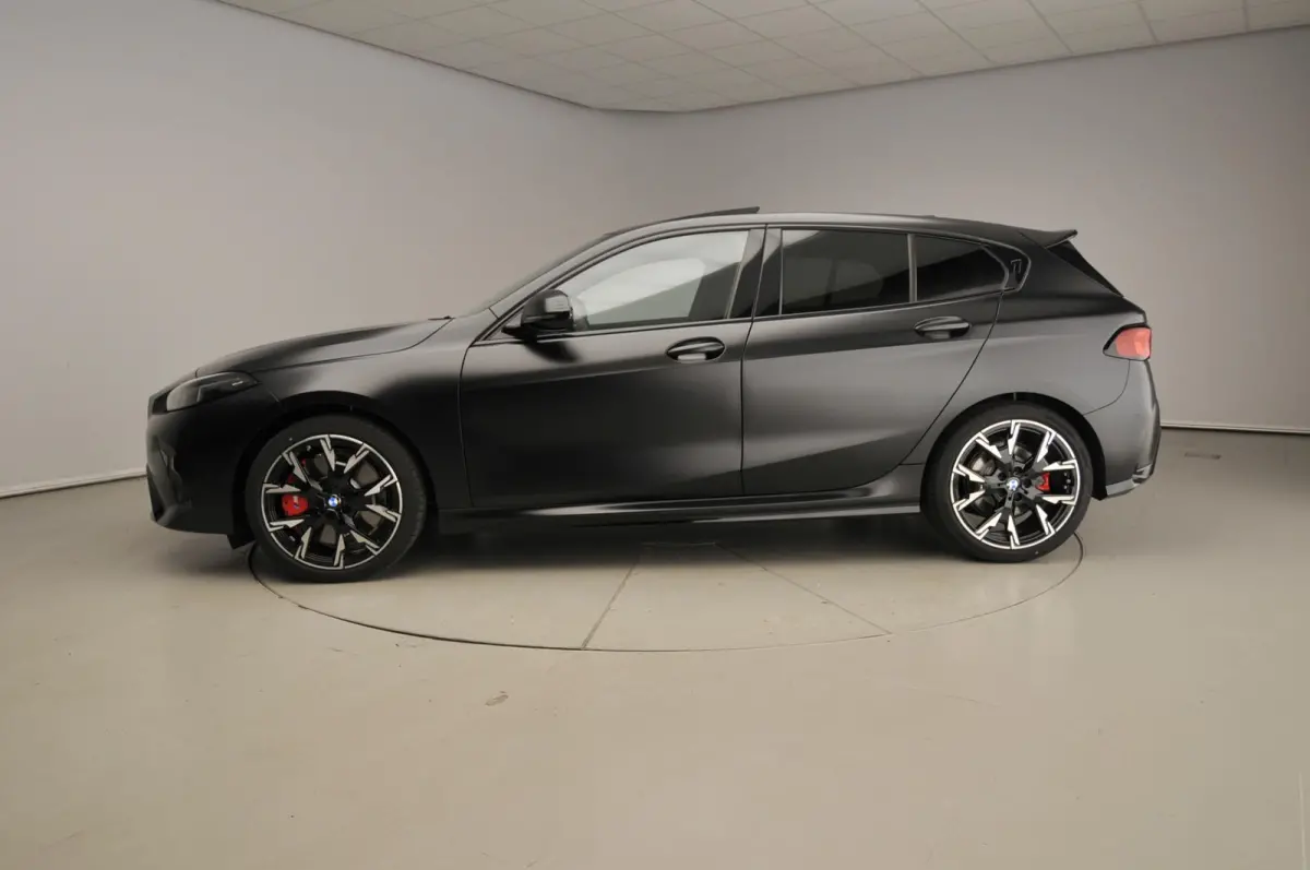 120 M Sportpakket Pro / Premium Pack / Panoramadak / Harman-Kardon /  Camera / Getint glas / Alu wielen 19 inch
