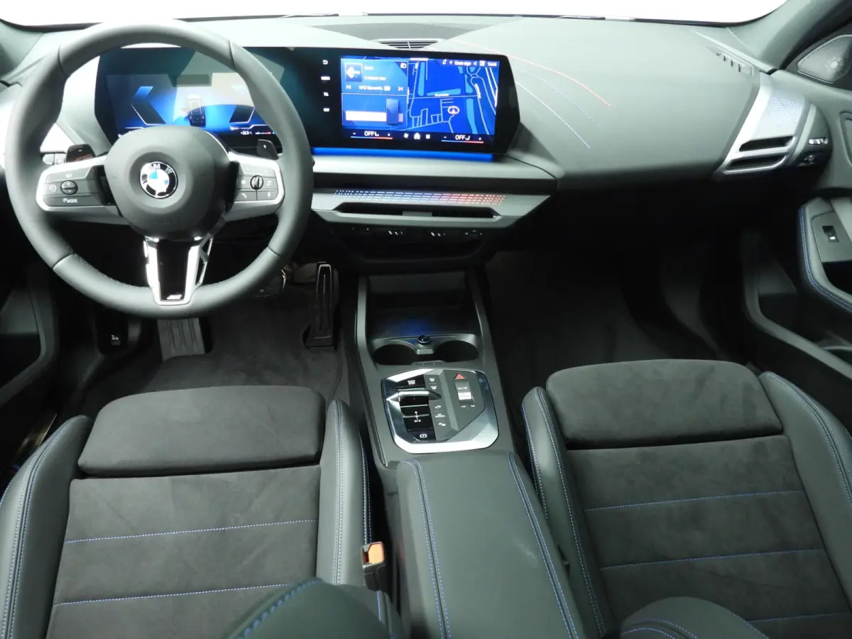 120 M Sportpakket Pro / Premium Pack / Panoramadak / Harman-Kardon /  Camera / Getint glas / Alu wielen 19 inch