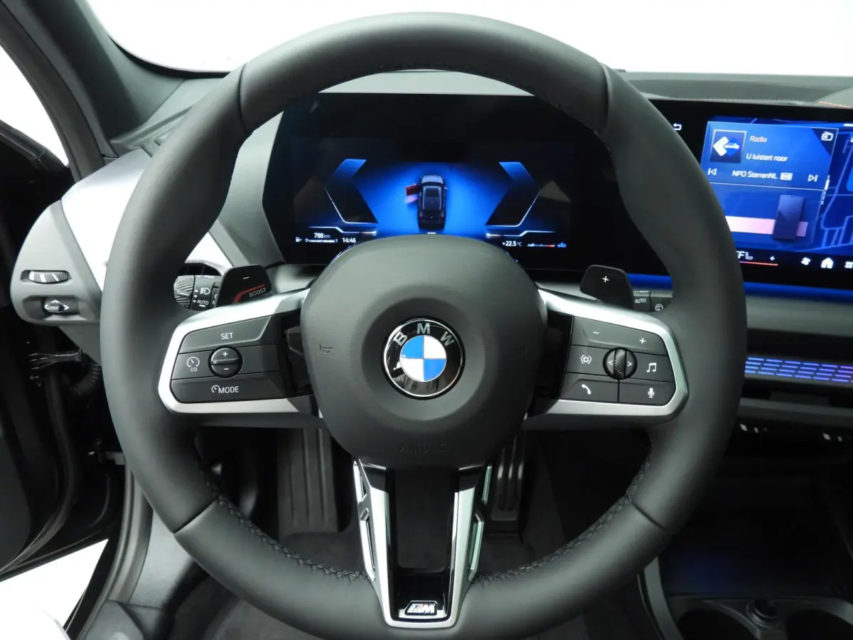 120 M Sportpakket Pro / Premium Pack / Panoramadak / Harman-Kardon /  Camera / Getint glas / Alu wielen 19 inch
