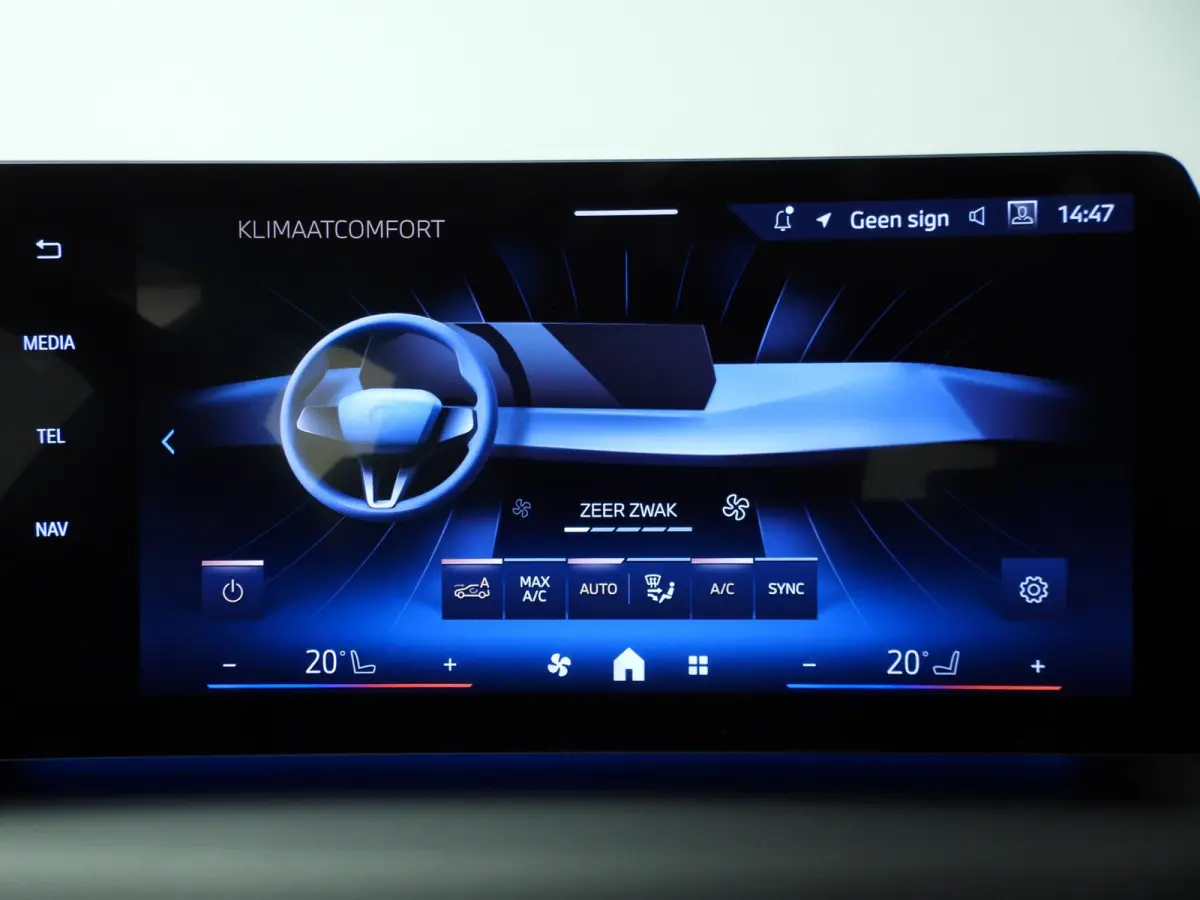 120 M Sportpakket Pro / Premium Pack / Panoramadak / Harman-Kardon /  Camera / Getint glas / Alu wielen 19 inch