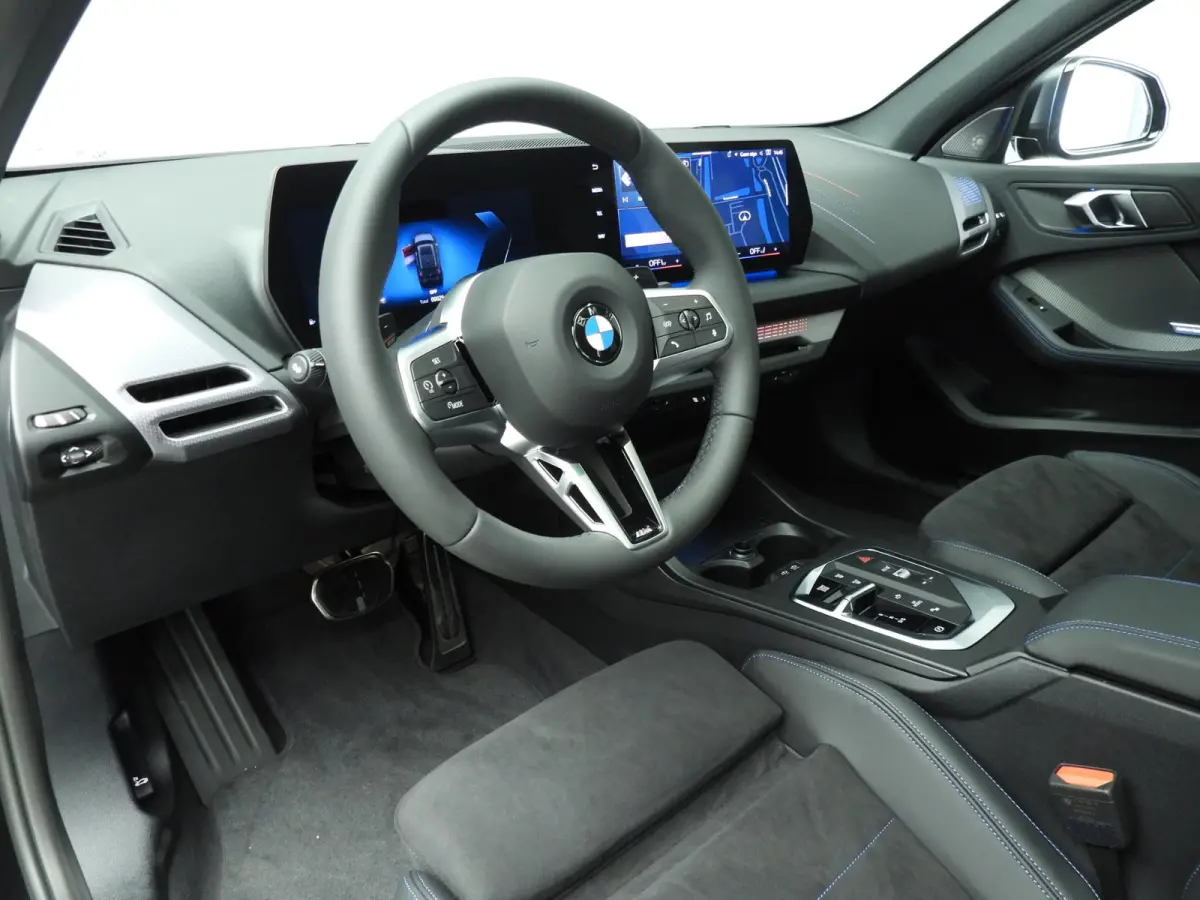 120 M Sportpakket Pro / Premium Pack / Panoramadak / Harman-Kardon /  Camera / Getint glas / Alu wielen 19 inch