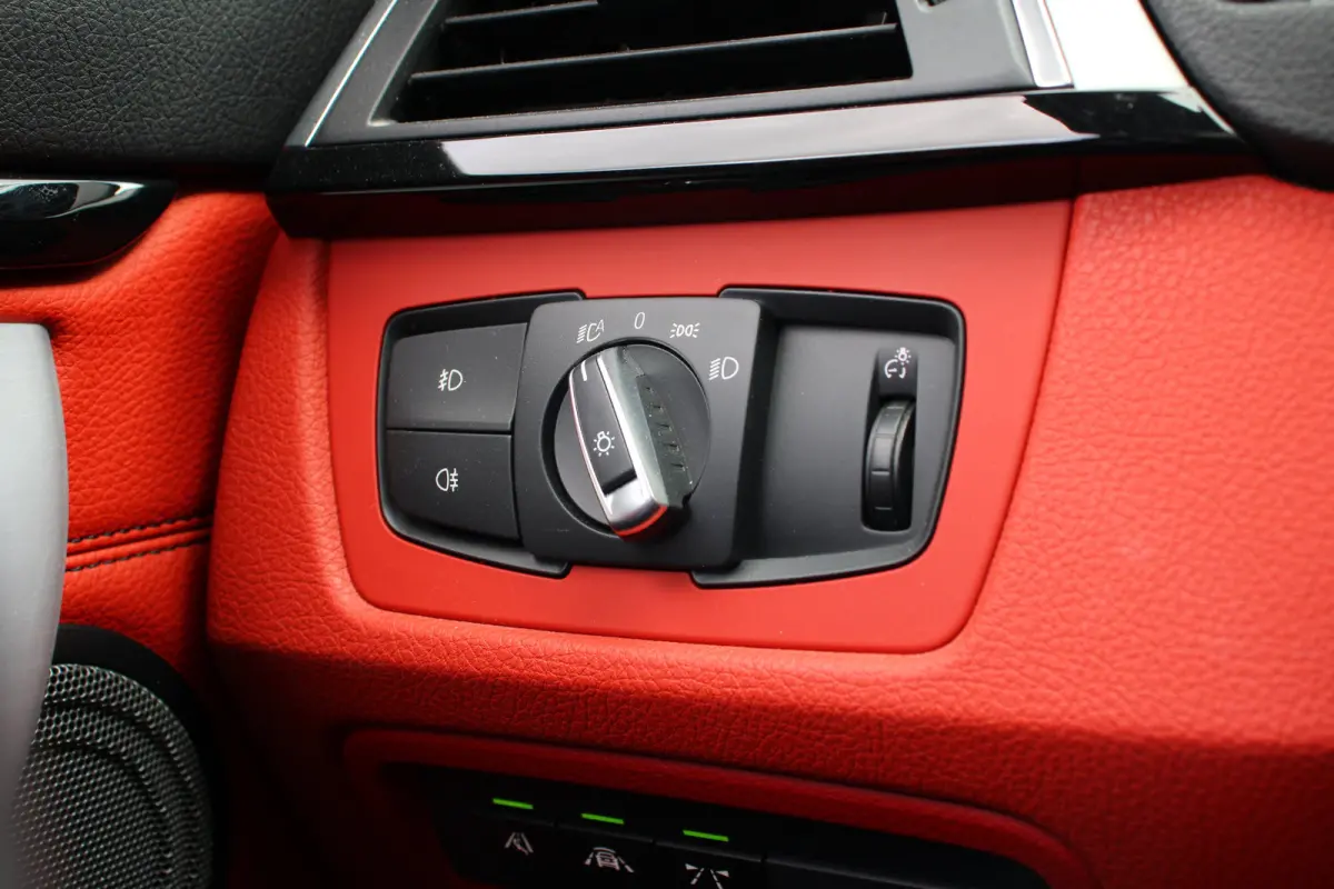 440i xDrive High Executive UNIEK | NL-AUTO! | DEALER OH! | PANODAK | ELEKTR. STOEL INCL. MEMORY | STOELVERWARMING | CAMERA | CRUISE | LEDER | LED | PARK SENS V+A
