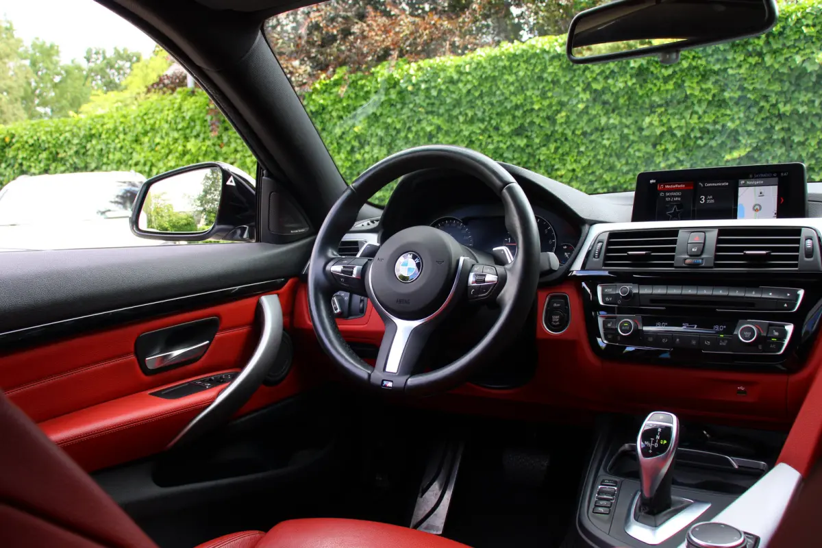440i xDrive High Executive UNIEK | NL-AUTO! | DEALER OH! | PANODAK | ELEKTR. STOEL INCL. MEMORY | STOELVERWARMING | CAMERA | CRUISE | LEDER | LED | PARK SENS V+A